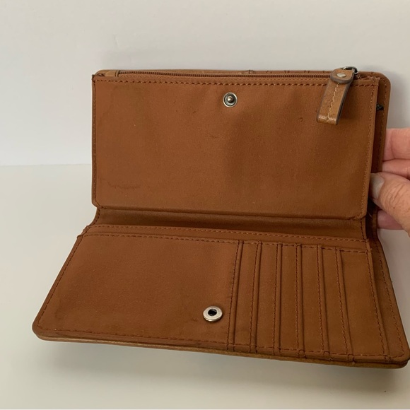 Relic Brand Collection Wallet - Picture 7 of 10